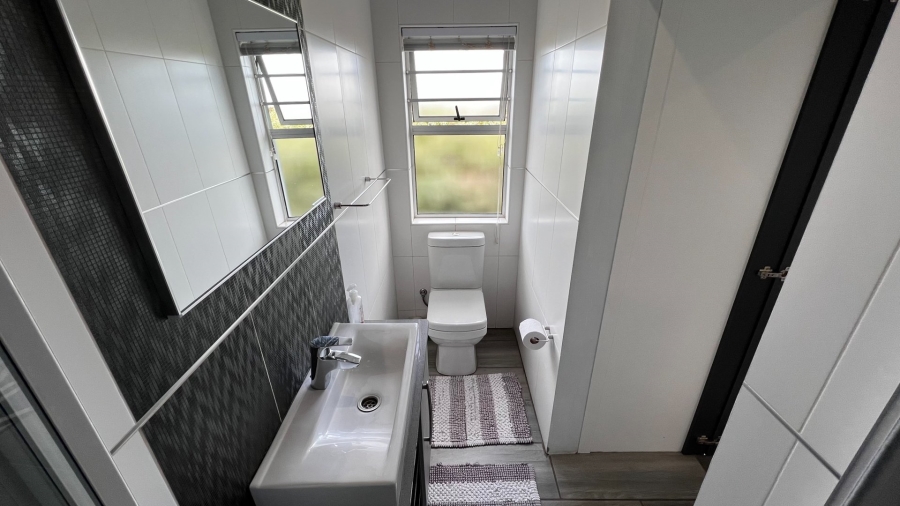 4 Bedroom Property for Sale in Langenhovenpark Free State